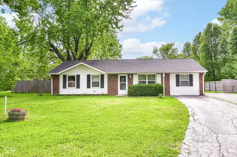 8177 N Poplar Dr, Mooresville, IN 46158