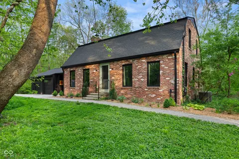 765 Bloor Ln, Zionsville, IN 46077
