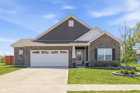 1093 Maple Stone Dr, Greenwood, IN 46143