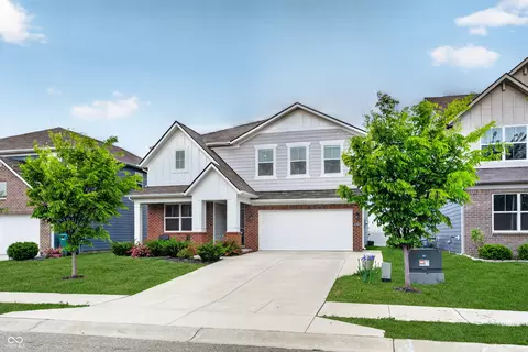 2321 S Bingham Pl, New Palestine, IN 46163