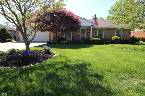 36 S Walnut St, Pittsboro, IN 46167