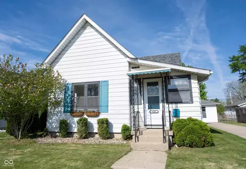 306 S East St, Pendleton, IN 46064