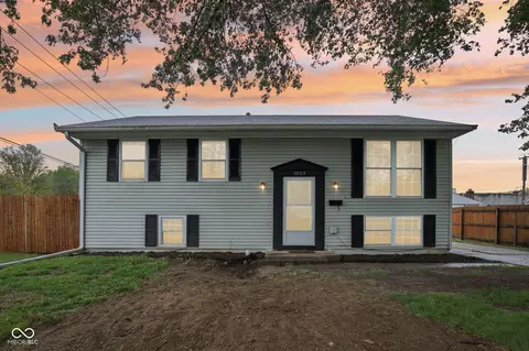 1023 Avalon Ln, Chesterfield, IN 46017