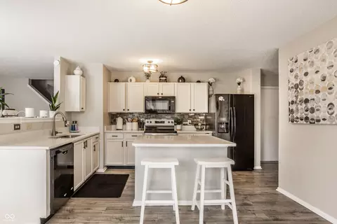 Kitchen - 12957 E 131st St, Fishers, IN 46037 photo 2 of 3