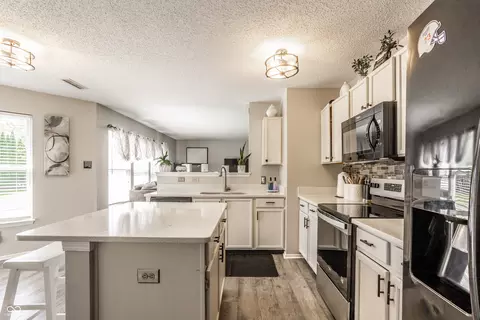 Kitchen - 12957 E 131st St, Fishers, IN 46037 photo 3 of 3