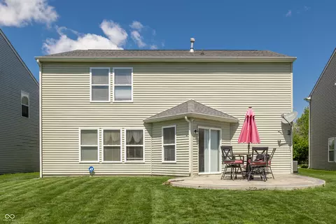 Exterior - 12957 E 131st St, Fishers, IN 46037 photo 5 of 7