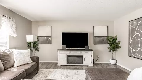 Living - 12957 E 131st St, Fishers, IN 46037 photo 2 of 6