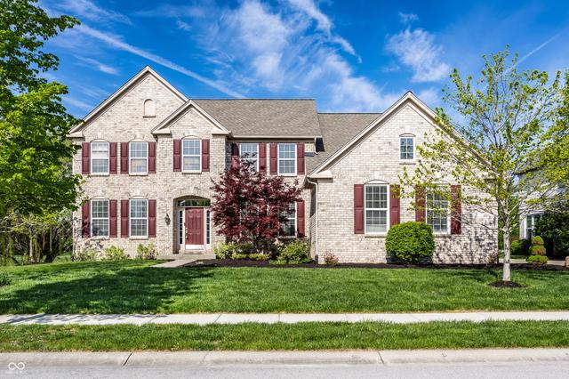 13896 Twin Lakes Cir E, Carmel, IN 46074