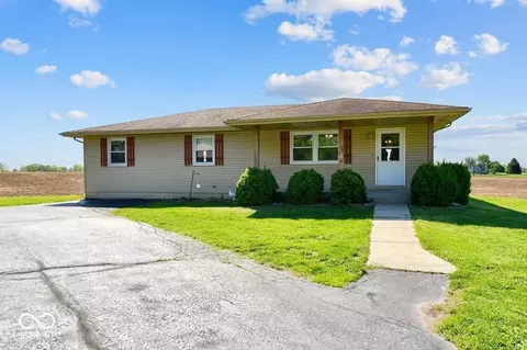 801 N 400 W, Bargersville, IN 46106