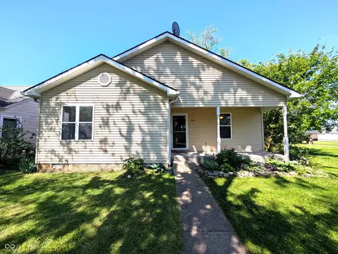 2016 Pennsylvania St, Columbus, IN 47201