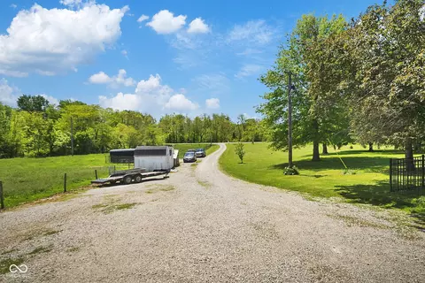 Exterior - 8021 E State Road 236, Roachdale, IN 46172 photo 6 of 21