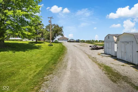 Exterior - 8021 E State Road 236, Roachdale, IN 46172 photo 3 of 21