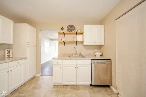 Kitchen - 902 Progress St, Middletown, IN 47356 photo 1 of 2