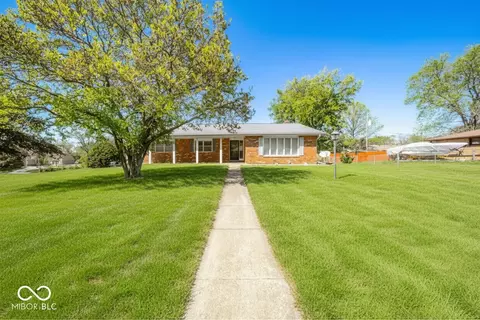 1016 Brunswick Way, Anderson, IN 46012