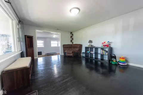 Living - 7930 E 25th St, Columbus, IN 47203 photo 2 of 3