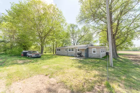 Exterior - 7930 E 25th St, Columbus, IN 47203 photo 3 of 12