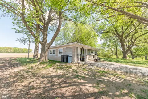 Exterior - 7930 E 25th St, Columbus, IN 47203 photo 6 of 12
