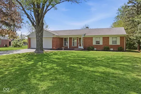 5642 Wallingwood Dr, Indianapolis, IN 46226