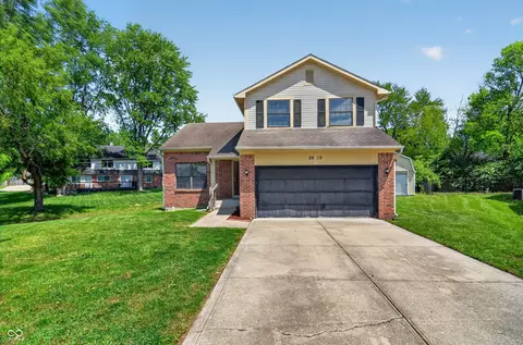 8809 Country Lane Ct, Indianapolis, IN 46217