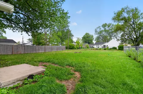 Exterior - 1026 E Third St, Greenfield, IN 46140 photo 3 of 4