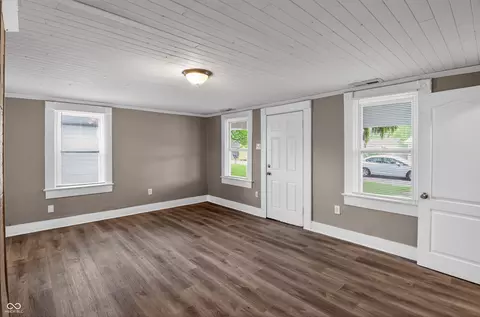 Living - 1026 E Third St, Greenfield, IN 46140 photo 1 of 4
