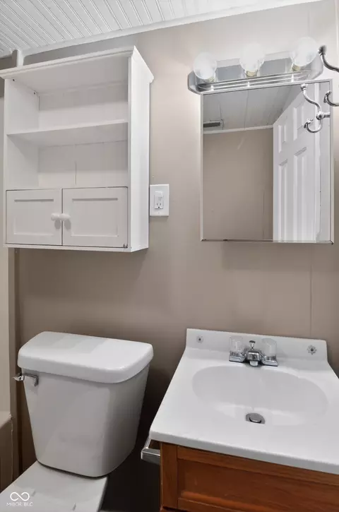Bath - 1026 E Third St, Greenfield, IN 46140 photo 2 of 2