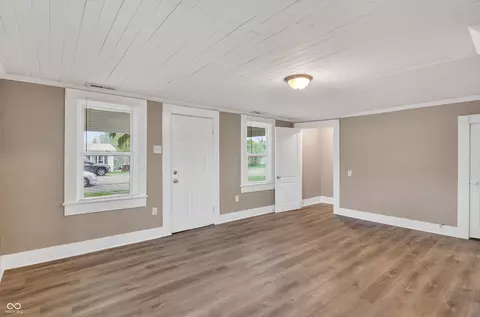 Living - 1026 E Third St, Greenfield, IN 46140 photo 2 of 4
