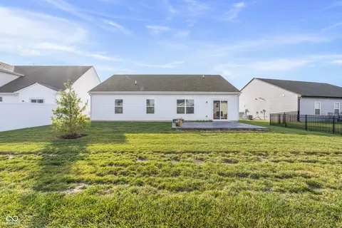 Exterior - 9858 Bryce Blvd, Pendleton, IN 46064 photo 3 of 3