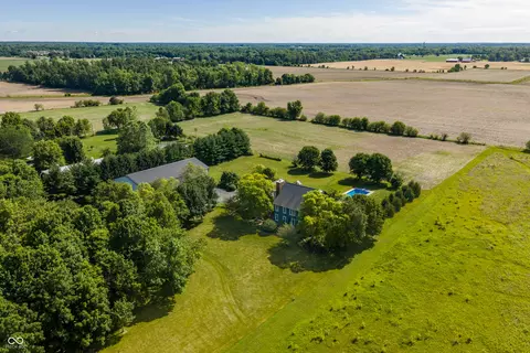 9353 S Mitthoeffer Rd, Indianapolis, IN 46259