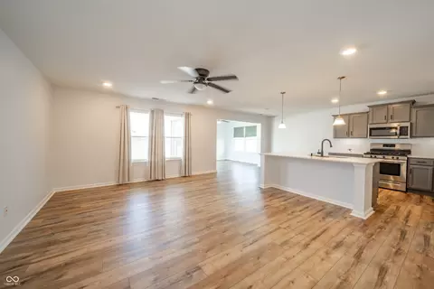 Living - 6578 Blackthorne Dr, Pendleton, IN 46064 photo 1 of 2