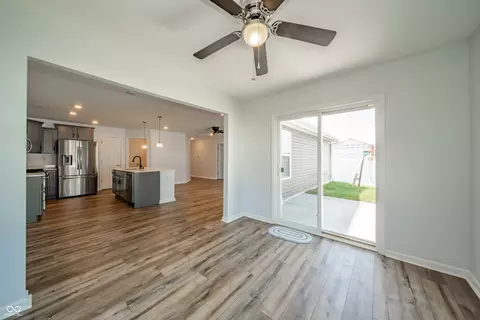 Entry Way - 6578 Blackthorne Dr, Pendleton, IN 46064 photo 4 of 4
