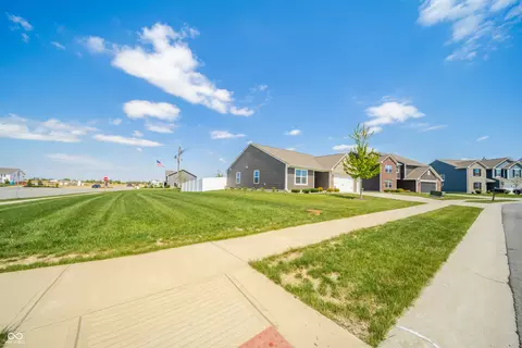Exterior - 6578 Blackthorne Dr, Pendleton, IN 46064 photo 2 of 5