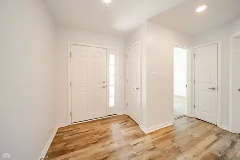 Entry Way - 6578 Blackthorne Dr, Pendleton, IN 46064 photo 1 of 4