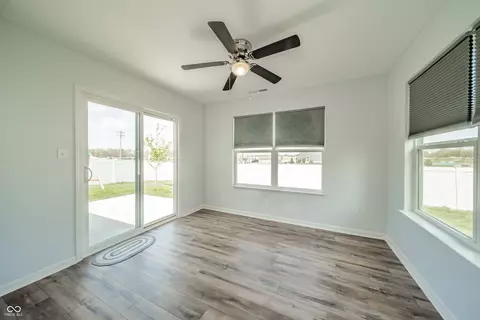 Entry Way - 6578 Blackthorne Dr, Pendleton, IN 46064 photo 3 of 4