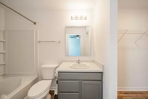 Bath - 6578 Blackthorne Dr, Pendleton, IN 46064 photo 1 of 3