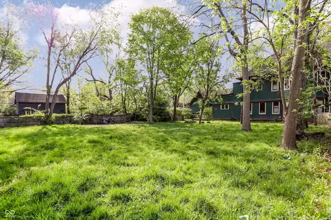 799 Woodruff Place Middle Dr, Indianapolis, IN 46201