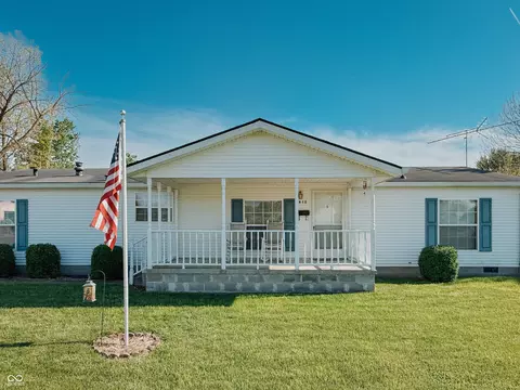 615 High St, Hope, IN 47246