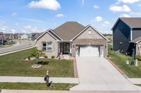 5805 Flat Hill Dr, Indianapolis, IN 46239