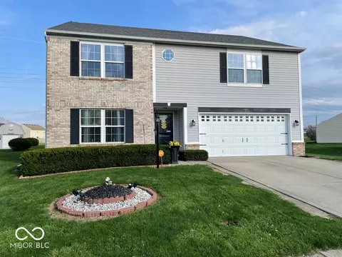 2147 Fairweather Dr, Indianapolis, IN 46229