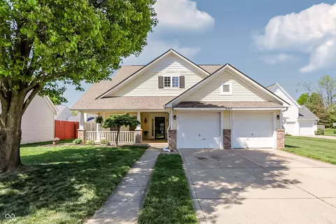 2986 Weatherstone Dr, Carmel, IN 46032