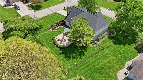 View/Area - 129 E Laredo Way N, Carmel, IN 46032 photo 3 of 3