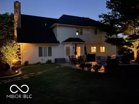 Exterior - 129 E Laredo Way N, Carmel, IN 46032 photo 6 of 12