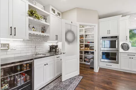Kitchen - 129 E Laredo Way N, Carmel, IN 46032 photo 1 of 10