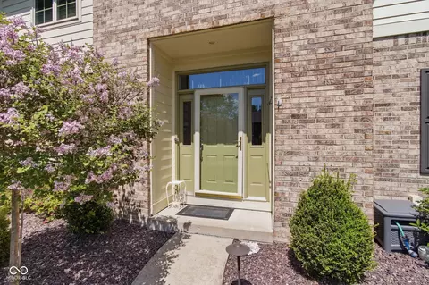 Entry Way - 129 E Laredo Way N, Carmel, IN 46032 photo 1 of 8