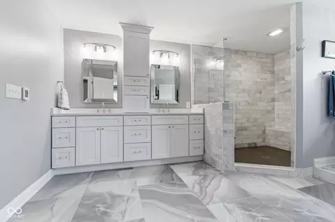 Bath - 129 E Laredo Way N, Carmel, IN 46032 photo 2 of 5