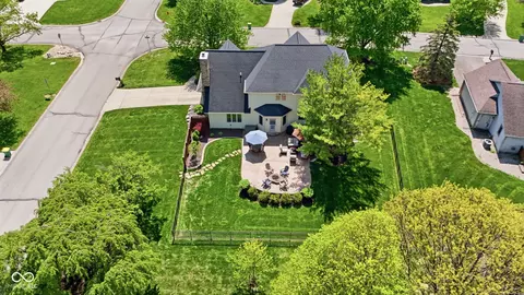 View/Area - 129 E Laredo Way N, Carmel, IN 46032 photo 2 of 3