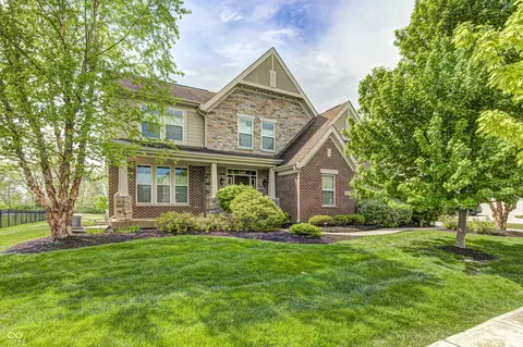 1113 Clearwell Dr, Greenwood, IN 46143