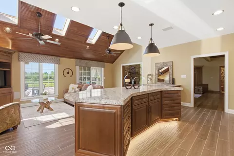 Kitchen - 10701 E 106th St, Fishers, IN 46037 photo 7 of 8
