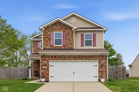 4018 Poplar Dr, Whitestown, IN 46075