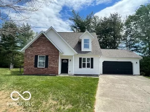 322 W Persimmon Ct, Bloomington, IN 47403